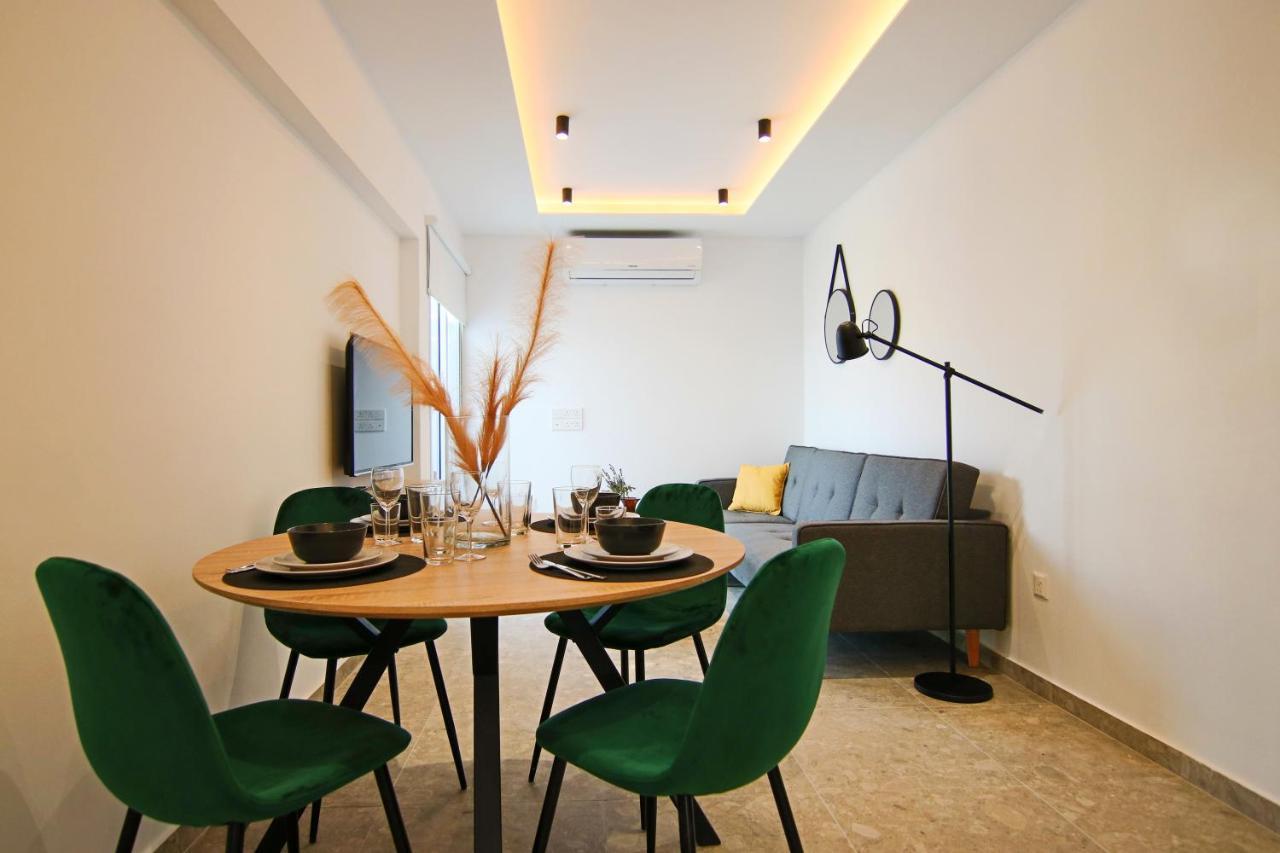 Phaedrus Living: Seaside Luxury Flat Lighthouse 69 Apartment Paphos ภายนอก รูปภาพ