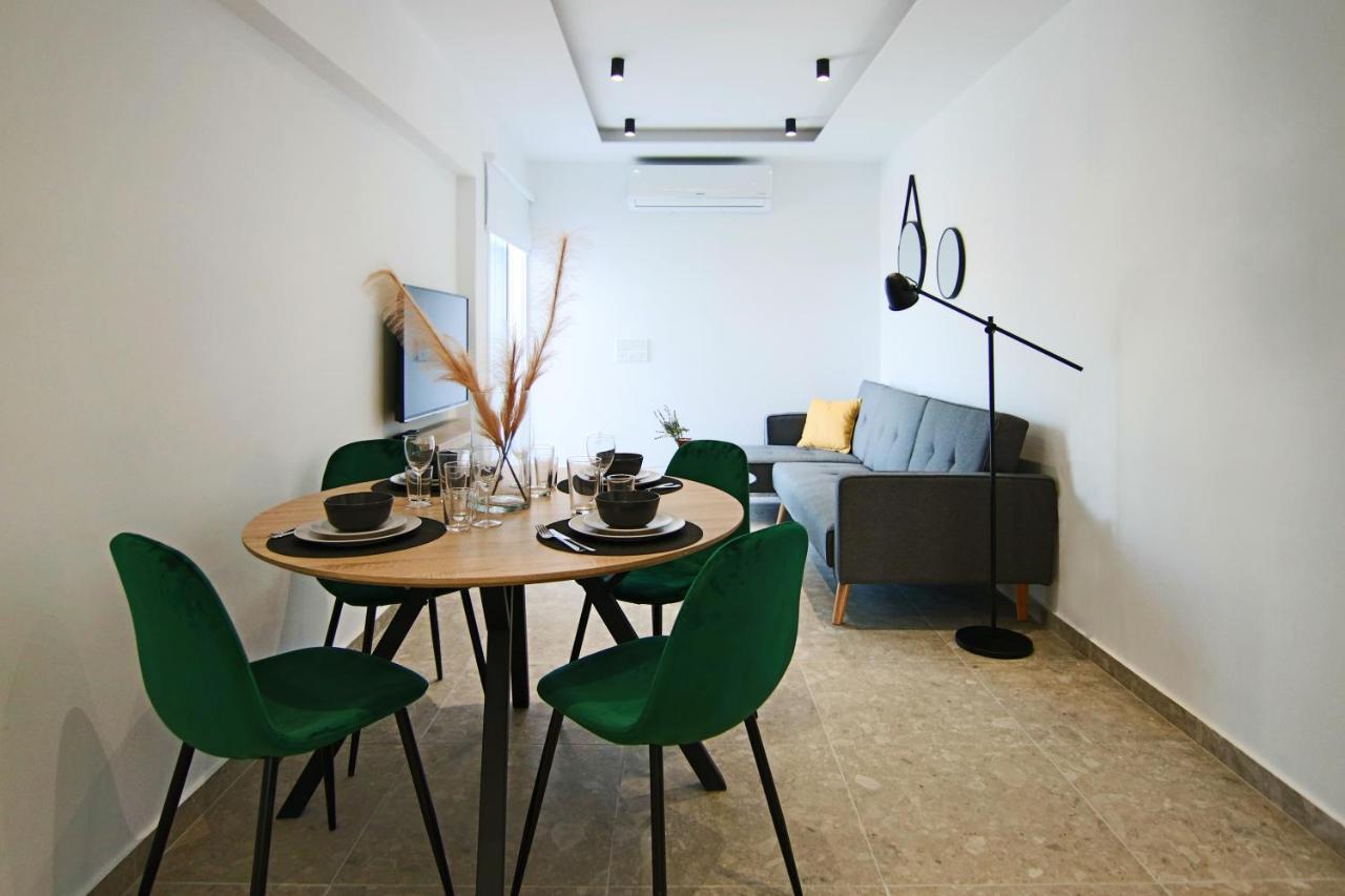 Phaedrus Living: Seaside Luxury Flat Lighthouse 69 Apartment Paphos ภายนอก รูปภาพ