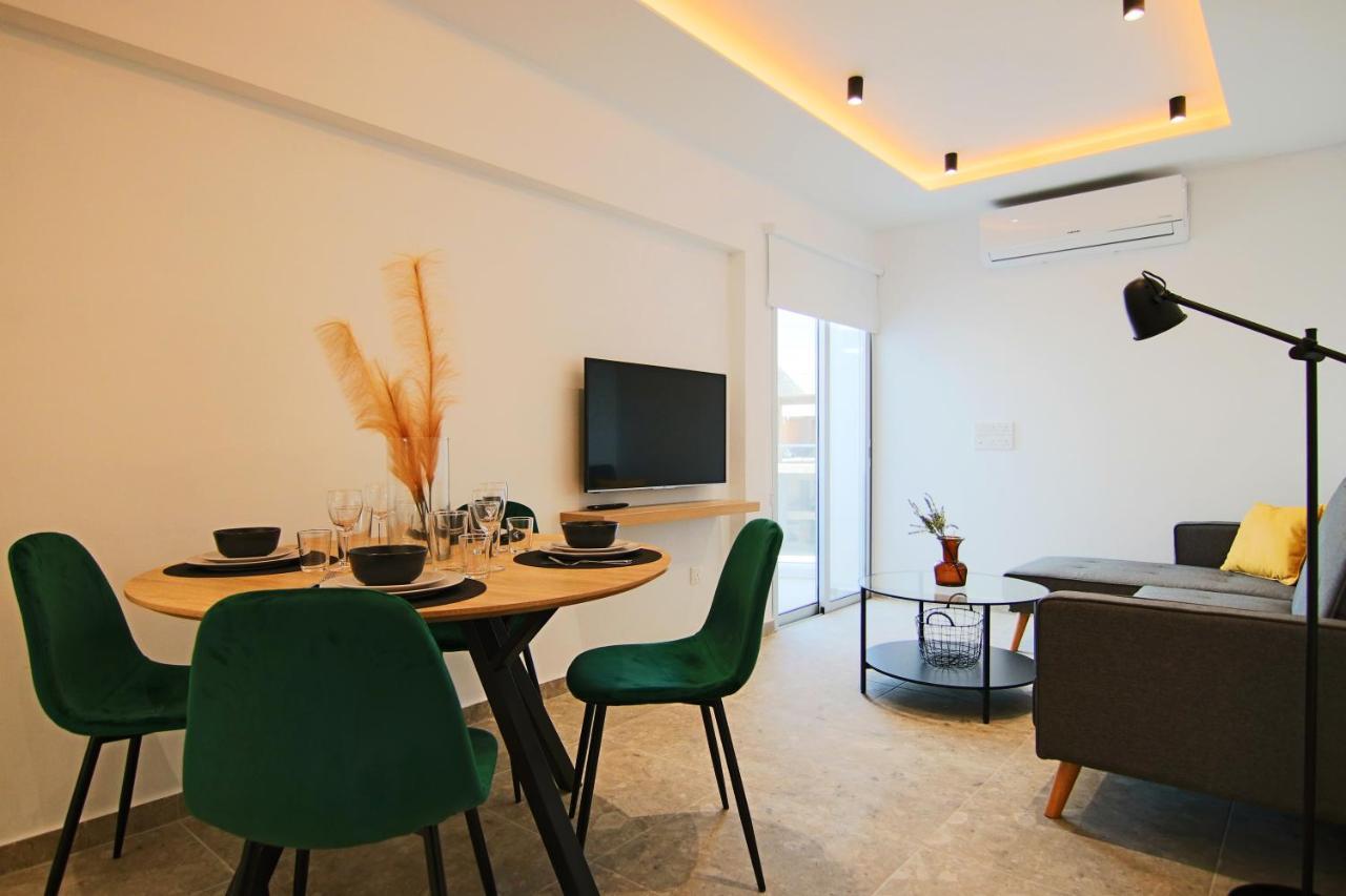 Phaedrus Living: Seaside Luxury Flat Lighthouse 69 Apartment Paphos ภายนอก รูปภาพ